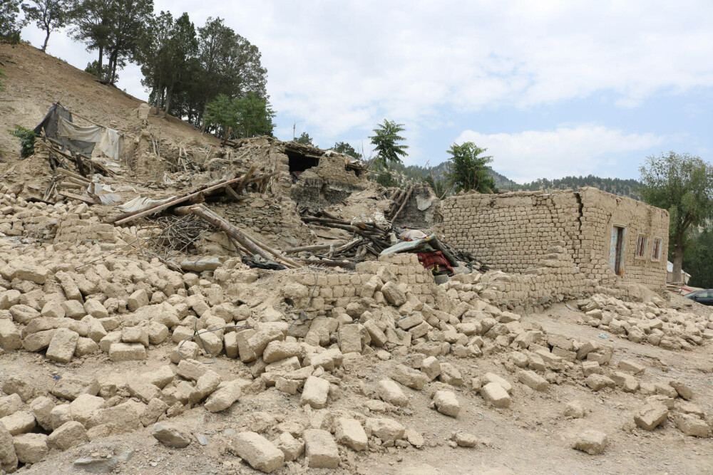 „Mi-am pierdut 11 membri ai familiei”. Mărturii sfâșietoare în urma cutremurului care a devastat Afganistanul - Imaginea 5