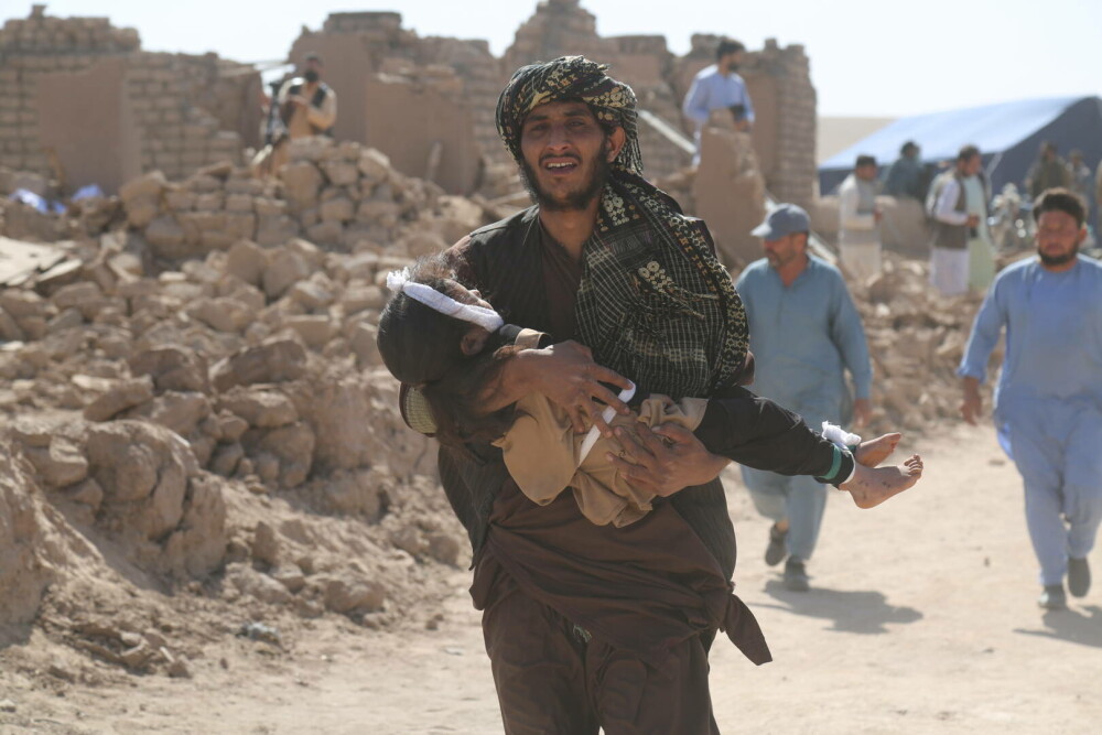 „Mi-am pierdut 11 membri ai familiei”. Mărturii sfâșietoare în urma cutremurului care a devastat Afganistanul - Imaginea 6