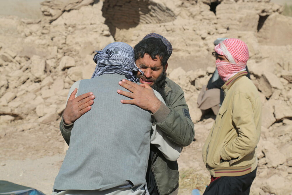 „Mi-am pierdut 11 membri ai familiei”. Mărturii sfâșietoare în urma cutremurului care a devastat Afganistanul - Imaginea 16