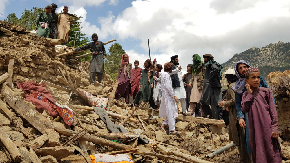 „Mi-am pierdut 11 membri ai familiei”. Mărturii sfâșietoare în urma cutremurului care a devastat Afganistanul - Imaginea 14