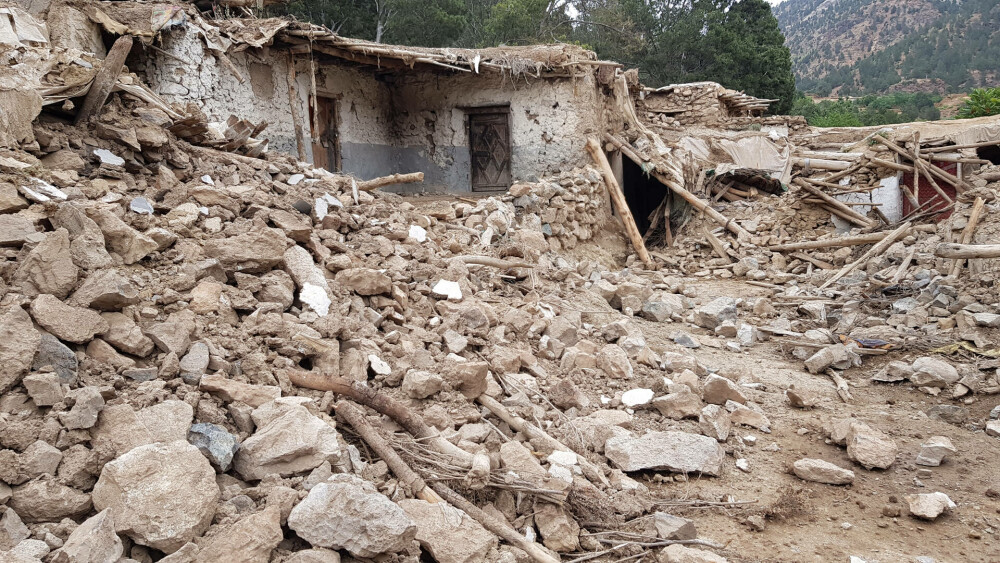„Mi-am pierdut 11 membri ai familiei”. Mărturii sfâșietoare în urma cutremurului care a devastat Afganistanul - Imaginea 17