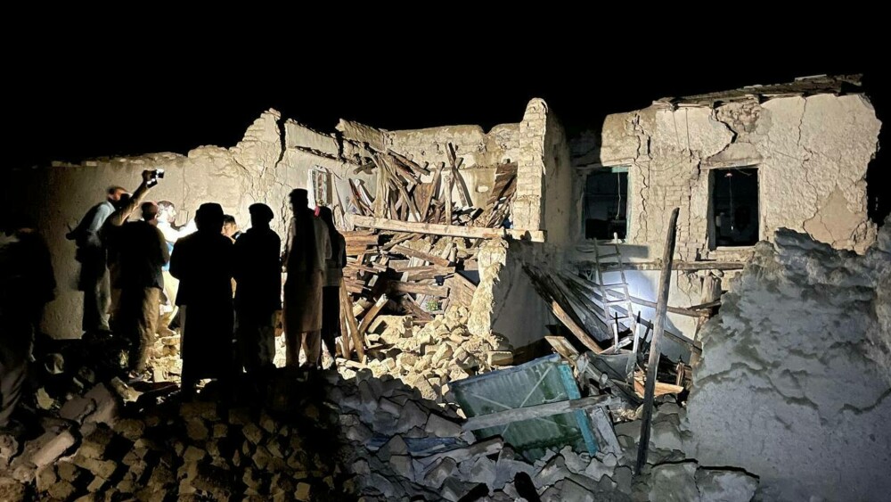 „Mi-am pierdut 11 membri ai familiei”. Mărturii sfâșietoare în urma cutremurului care a devastat Afganistanul - Imaginea 23