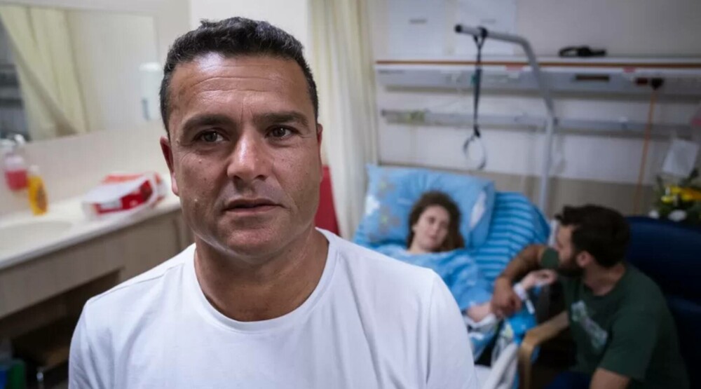 „O să murim”. Masacru într-un kibuț din Israel. O tânără a fost salvată de tatăl ei cu care nu mai vorbise de 6 ani | FOTO - Imaginea 3
