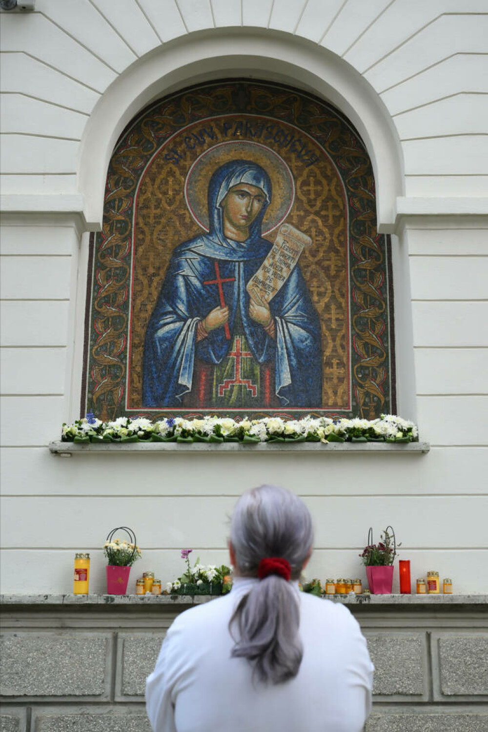 Pelerinaj la Sfânta Cuvioasă Parascheva. Mii de credincioși din toate colțurile țării s-au strâns la Iași. GALERIE FOTO - Imaginea 15