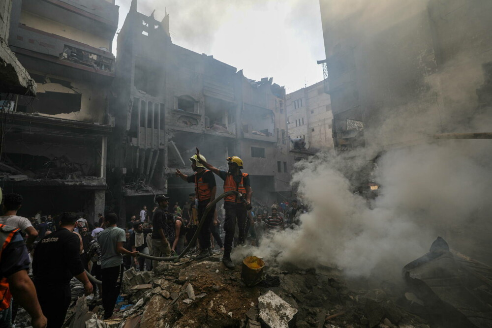 GALERIE FOTO. Cum arată Gaza după o săptămână de bombardamente ”de răzbunare” a Israelului, în urma atacului din 7 octombrie - Imaginea 2