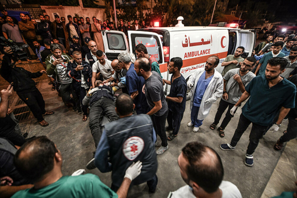 Spitalele din Gaza mai au combustibil pentru doar 24 de ore pentru generatoare. E o „catastrofă umană fără precedent” - Imaginea 24
