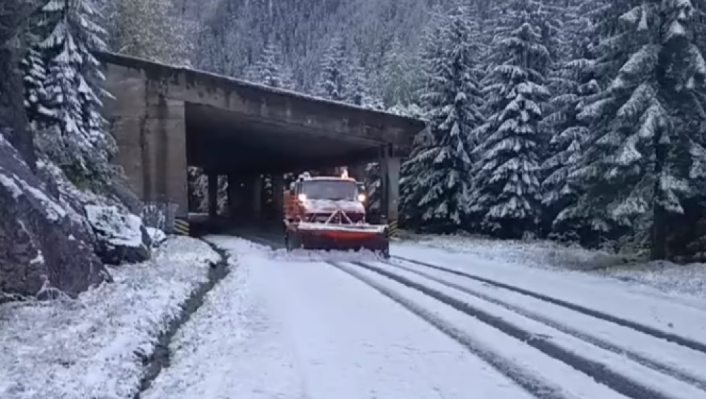 Prima zăpadă pe Transfăgărășan. Imagini de poveste de la Cabana Bâlea Lac - Imaginea 1