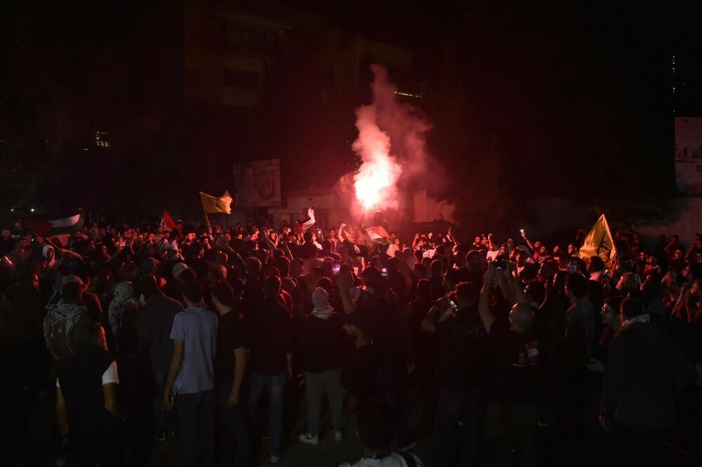 Proteste violente în Beirut şi Amman. Protestatarii au încercat să ia cu asalt ambasadele SUA şi Israelului | VIDEO - Imaginea 3