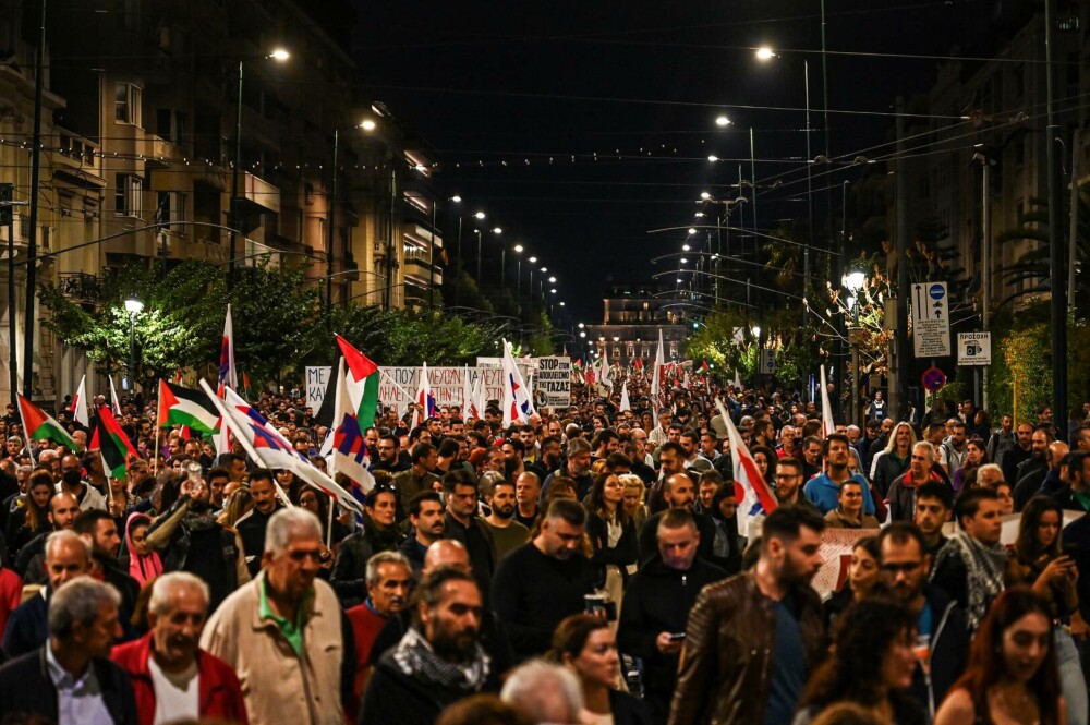 „Angoasă și groază.” 10.000 de persoane protestează în Atena în sprijinul palestinienilor. FOTO - Imaginea 3