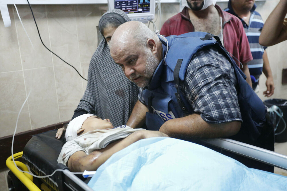 Cine este jurnalistul Al Jazeera care și-a pierdut toata familia în urma unui atac israelian. Imagini cutremurătoare din Gaza - Imaginea 5