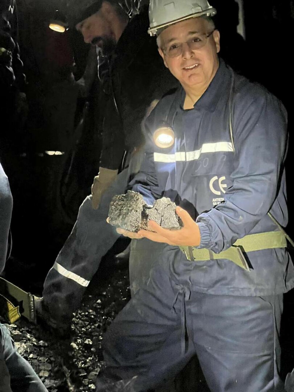 Ministrul Muncii a coborât în Mina Vulcan. Imagini inedite cu Simona Bucura-Oprescu, între mineri GALERIE FOTO - Imaginea 20