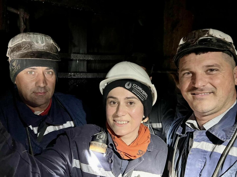 Ministrul Muncii a coborât în Mina Vulcan. Imagini inedite cu Simona Bucura-Oprescu, între mineri GALERIE FOTO - Imaginea 24