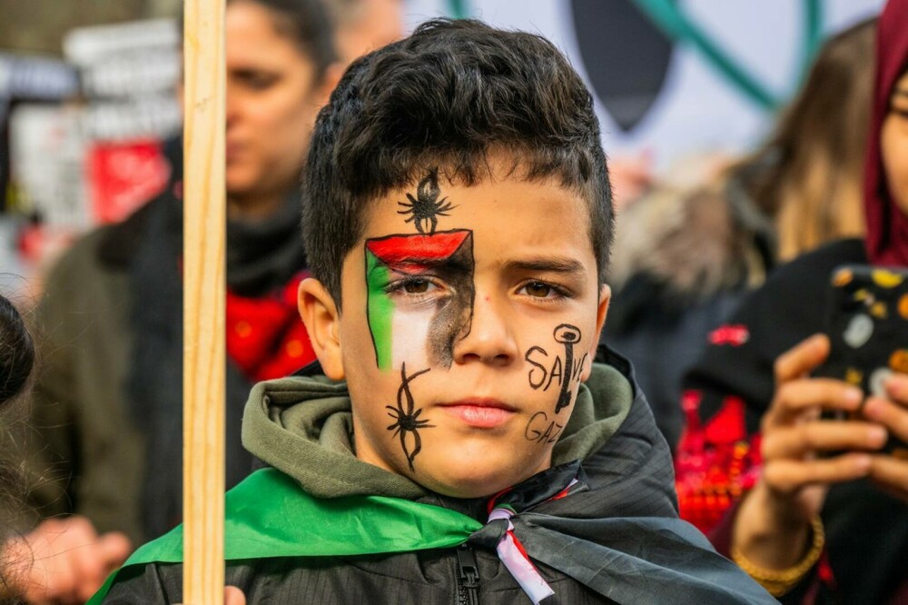 „Urgenţa este încetarea focului”. Proteste pro-palestiniene în mai multe țări din întreaga lume - Imaginea 3