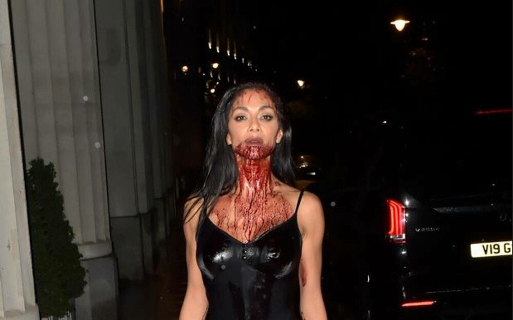 Nicole Scherzinger, desculță și plină de sânge pe străzile din Londra. Vedeta a șocat cu apariția sa | GALERIE FOTO - Imaginea 1