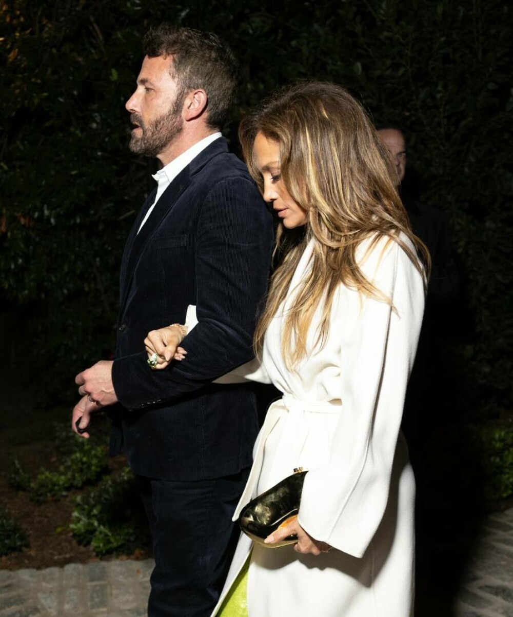 Jennifer Lopez și Ben Affleck, apariție de senzație la o petrecere. Cântăreața a atras toate privirile | GALERIE FOTO - Imaginea 6