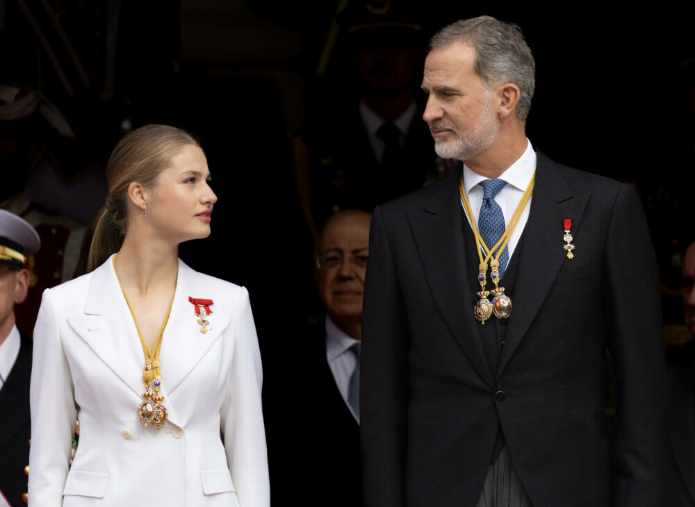 Prinţesa Leonor, moştenitoarea tronului Spaniei, a jurat credinţă faţă de Constituţia ţării sale. GALERIE FOTO - Imaginea 3