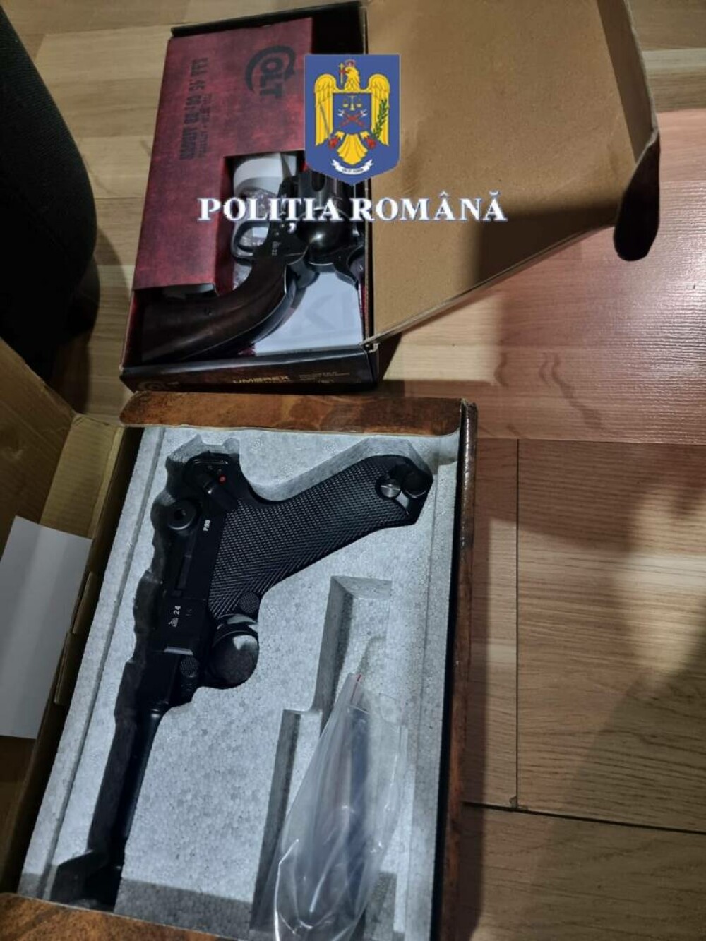 Peste 300 de percheziţii în toată ţara. O firmă din străinătate ar fi comercializat ilegal arme. FOTO & VIDEO - Imaginea 2