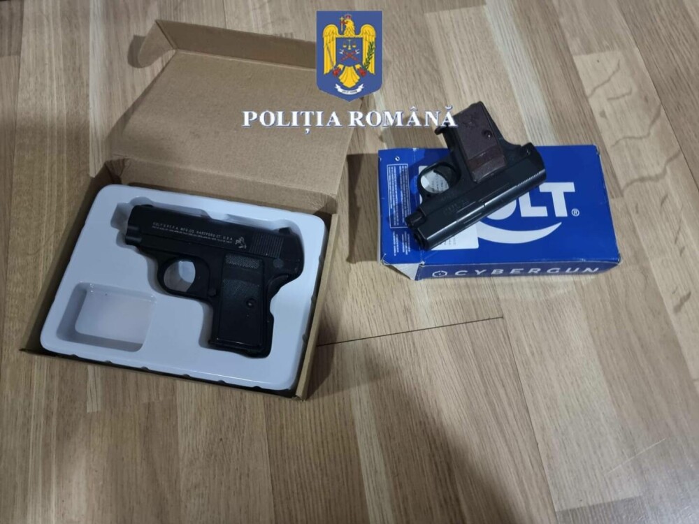 Peste 300 de percheziţii în toată ţara. O firmă din străinătate ar fi comercializat ilegal arme. FOTO & VIDEO - Imaginea 5