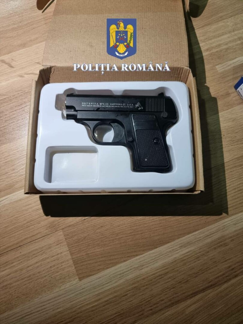 Peste 300 de percheziţii în toată ţara. O firmă din străinătate ar fi comercializat ilegal arme. FOTO & VIDEO - Imaginea 7