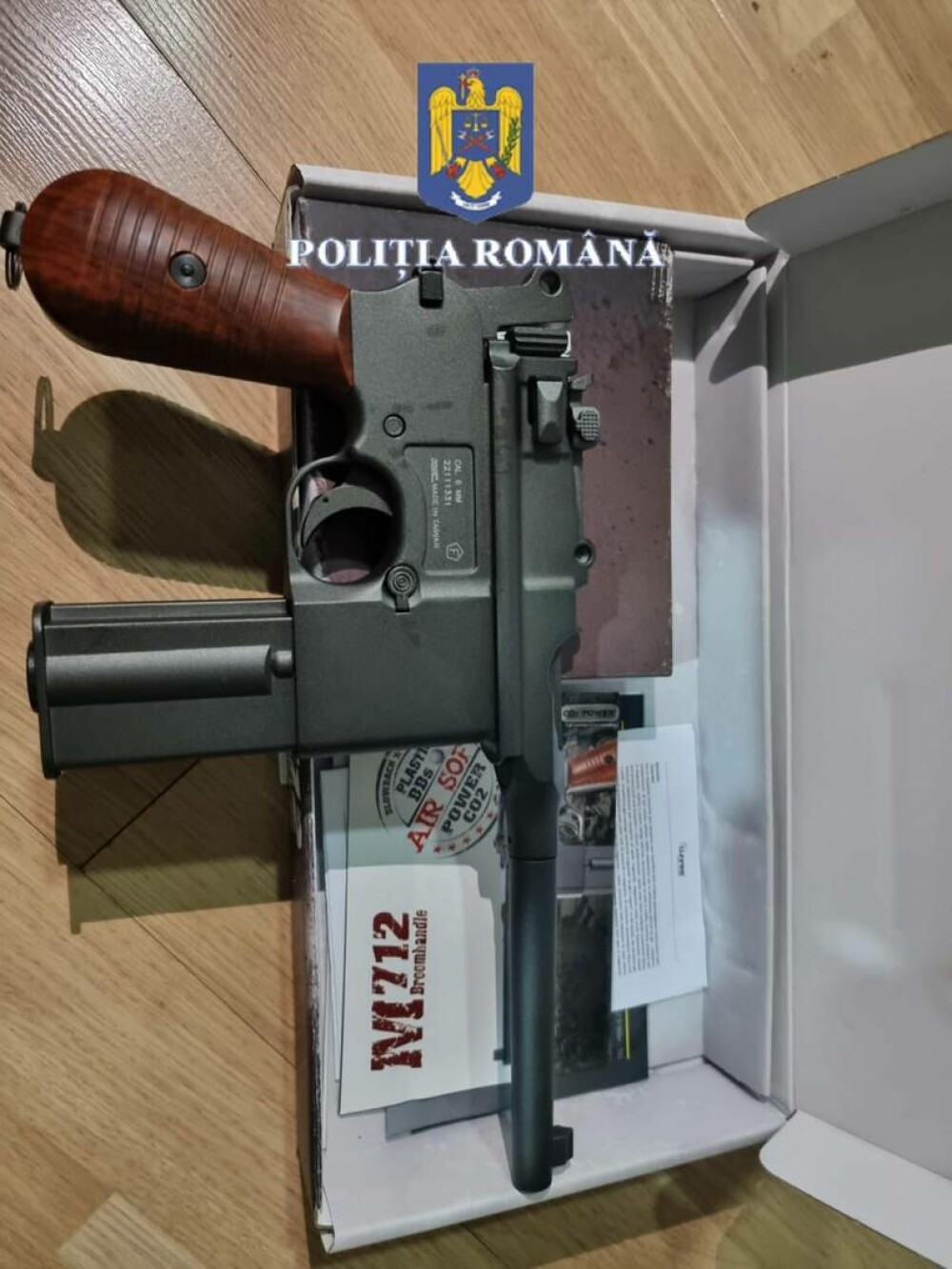 Peste 300 de percheziţii în toată ţara. O firmă din străinătate ar fi comercializat ilegal arme. FOTO & VIDEO - Imaginea 9