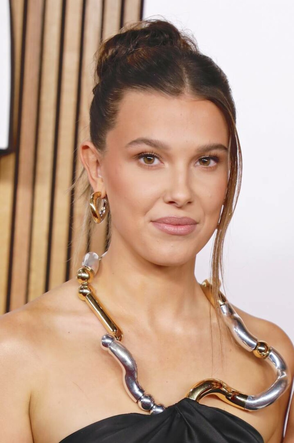 Fiul lui Jon Bon Jovi s-a însurat cu actrița Millie Bobby Brown. Imagini de excepție de la nunta luxoasă din Italia - Imaginea 4