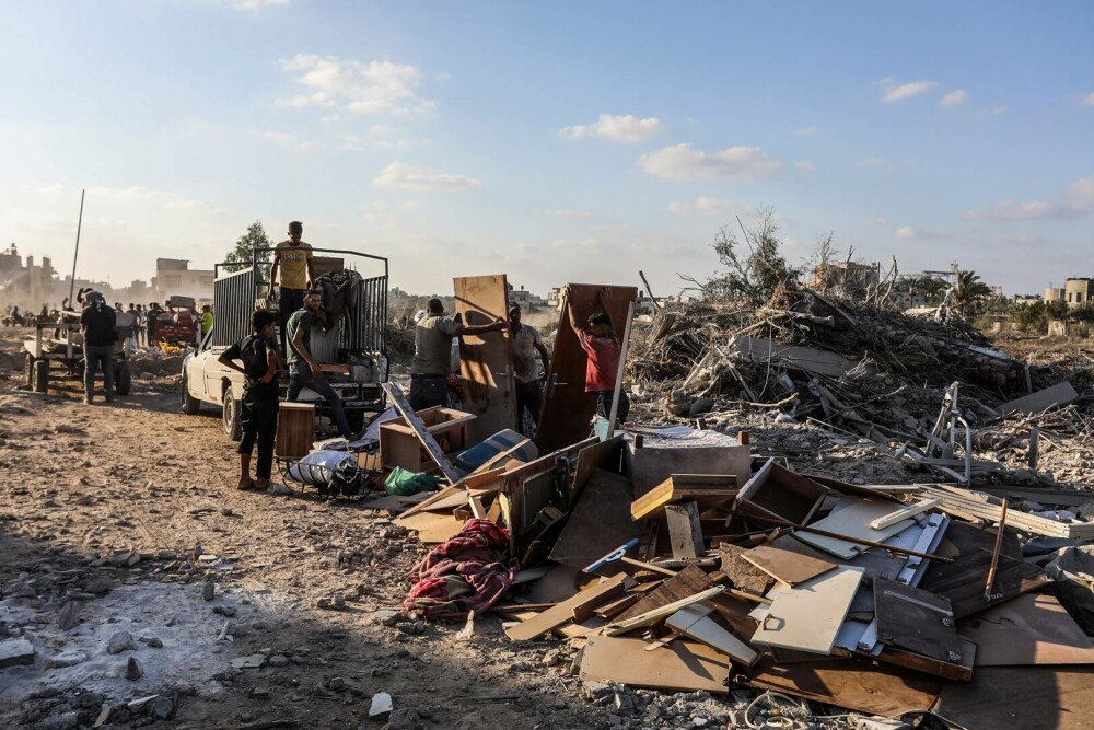 Cum arată Gaza după un an de război. În cât timp ar putea fi reconstruită zona în care locuiesc peste 2 milioane de oameni - Imaginea 3