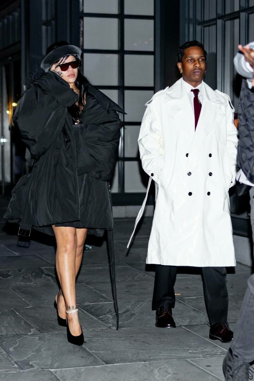 Rihanna și A$AP Rocky, cină romantică la un restaurant din New York. Cum au fost surprinși cei doi. GALERIE FOTO - Imaginea 1