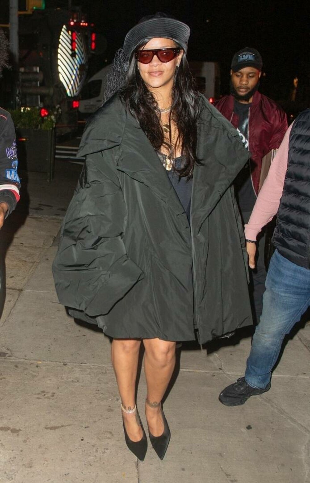 Rihanna și A$AP Rocky, cină romantică la un restaurant din New York. Cum au fost surprinși cei doi. GALERIE FOTO - Imaginea 3