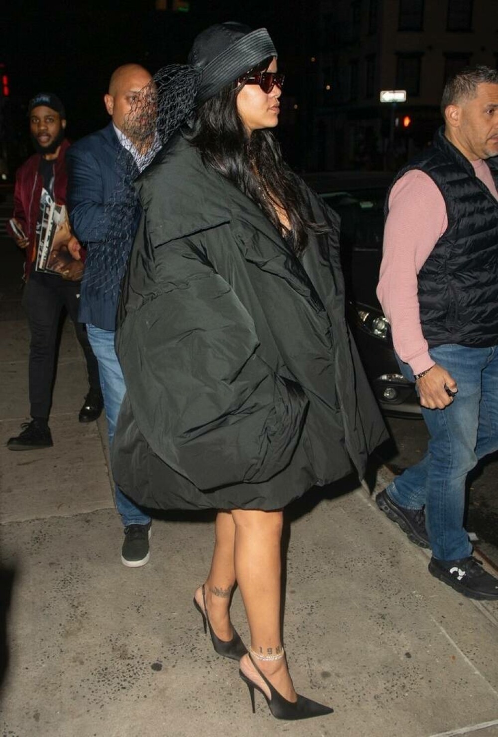 Rihanna și A$AP Rocky, cină romantică la un restaurant din New York. Cum au fost surprinși cei doi. GALERIE FOTO - Imaginea 5