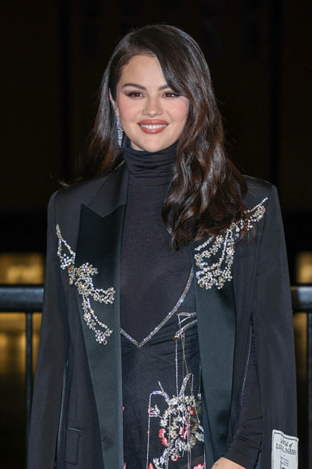 Selena Gomez, apariție elegantă în New York. Ce ținută a purtat la proiecția comediei muzicale 