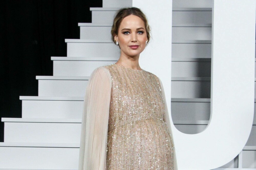 Jennifer Lawrence este însărcinată cu al doilea copil. Actrița și soțul ei mai au un băiețel | GALERIE FOTO - Imaginea 16