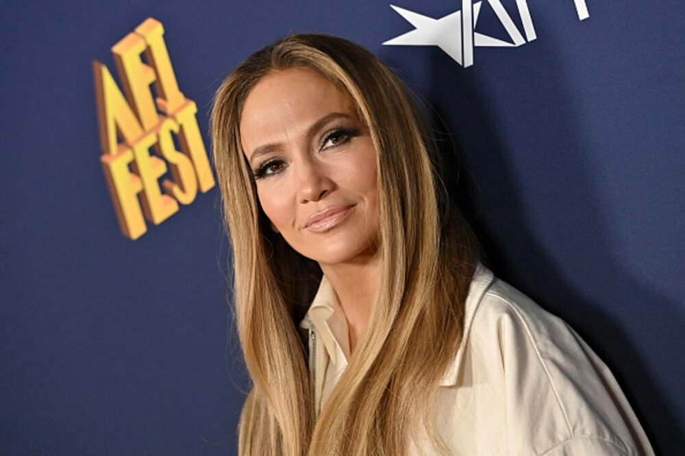 Jennifer Lopez, apariție provocatoare la Hollywood. Ce ținută a purtat pe covorul roșu | GALERIE FOTO - Imaginea 19