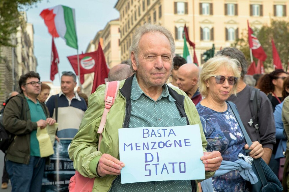 Proteste de amploare în Italia. Zeci de mii oameni cer pacea în Fâşia Gaza şi Ucraina. FOTO - Imaginea 3