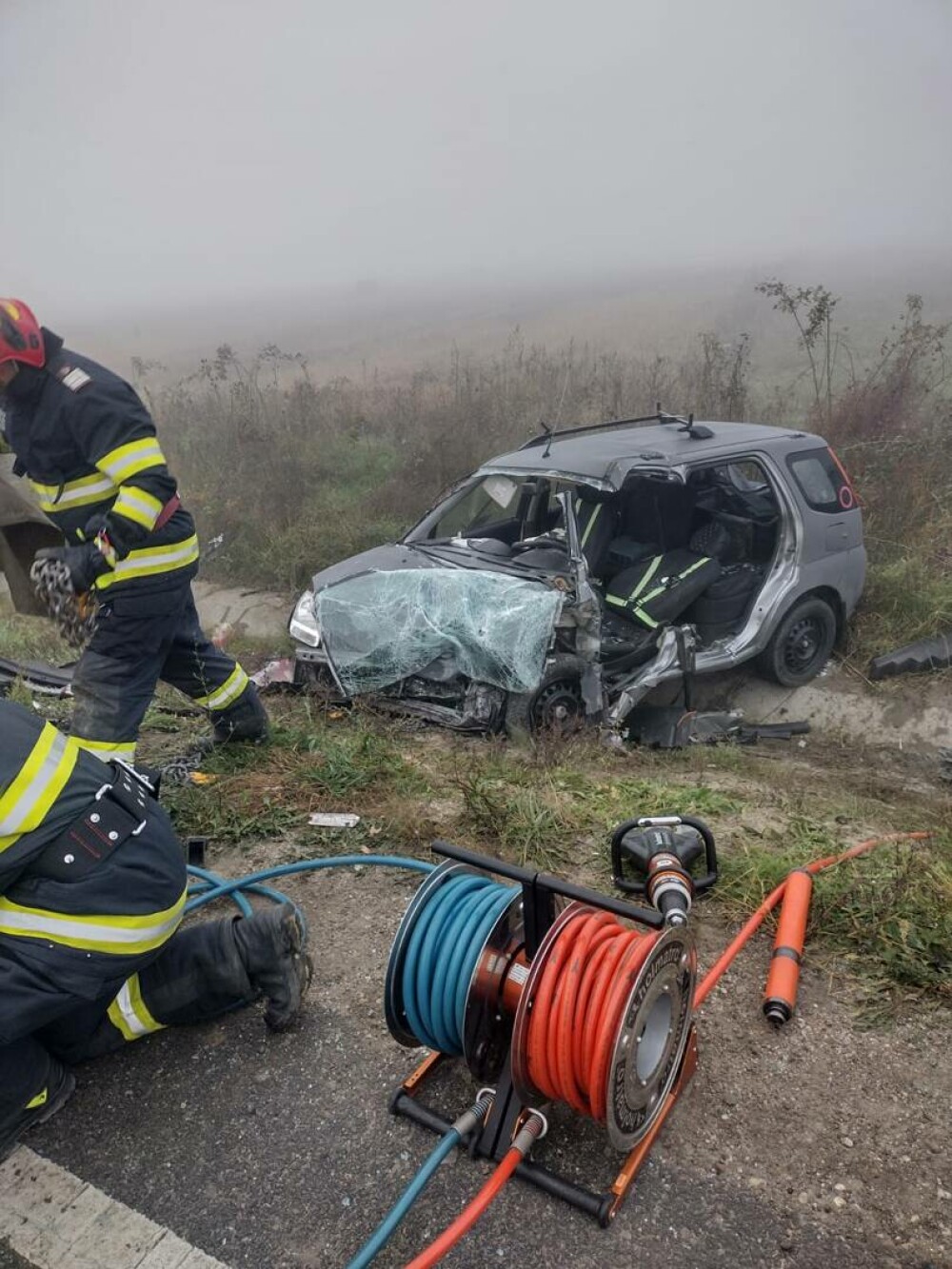 Accident cu patru maşini pe DN 76, în Bihor. Doi bărbați au murit. FOTO - Imaginea 1