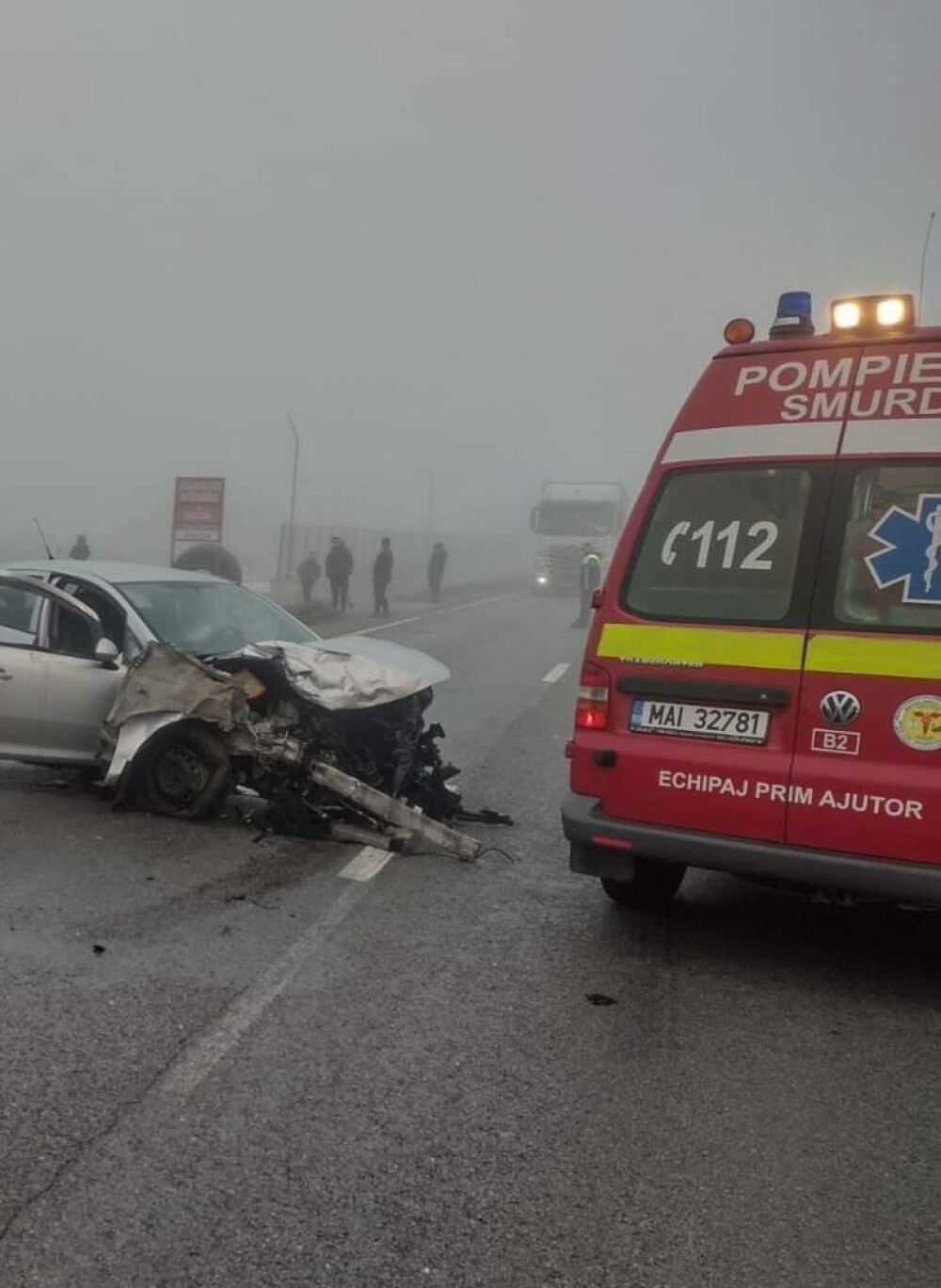 Accident cu patru maşini pe DN 76, în Bihor. Doi bărbați au murit. FOTO - Imaginea 2