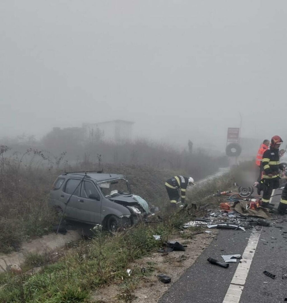 Accident cu patru maşini pe DN 76, în Bihor. Doi bărbați au murit. FOTO - Imaginea 3