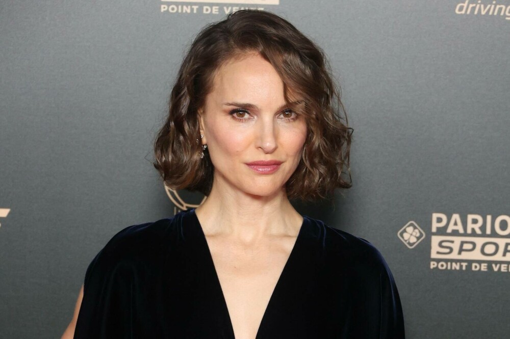 Natalie Portman, plină de eleganță la Gala Balonului de Aur. A premiat-o pe cea mai bună fotbalistă a lumii. FOTO - Imaginea 4