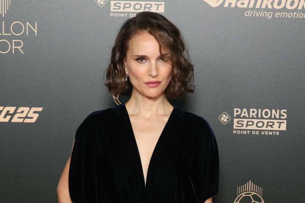 Natalie Portman, plină de eleganță la Gala Balonului de Aur. A premiat-o pe cea mai bună fotbalistă a lumii. FOTO - Imaginea 10