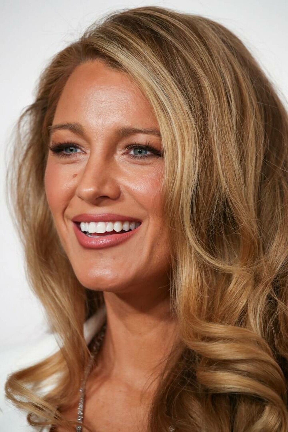 Blake Lively s-a întors în lumina reflectoarelor, după ce a trecut printr-o perioadă dificilă în viața profesională. FOTO - Imaginea 8