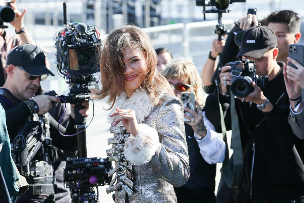 Zendaya, apariție îndrăzneață la Săptămâna Modei de la Paris. Ținuta spectaculoasă pe care a purtat-o. GALERIE FOTO - Imaginea 19