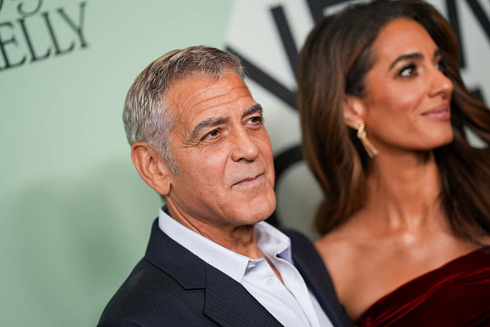 Amal Clooney, schimbare surprinzătoare de look. Cum arată soția lui George Clooney după ce s-a tuns. FOTO - Imaginea 20