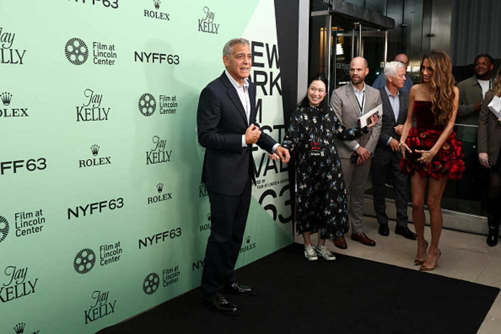 Amal Clooney, schimbare surprinzătoare de look. Cum arată soția lui George Clooney după ce s-a tuns. FOTO - Imaginea 18