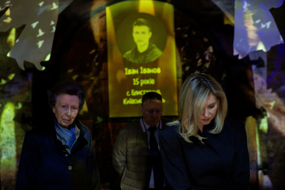 Prințesa Anne, vizită surpriză în Ucraina pentru a atrage atenția asupra traumelor copiilor care trăiesc pe linia frontului - Imaginea 10