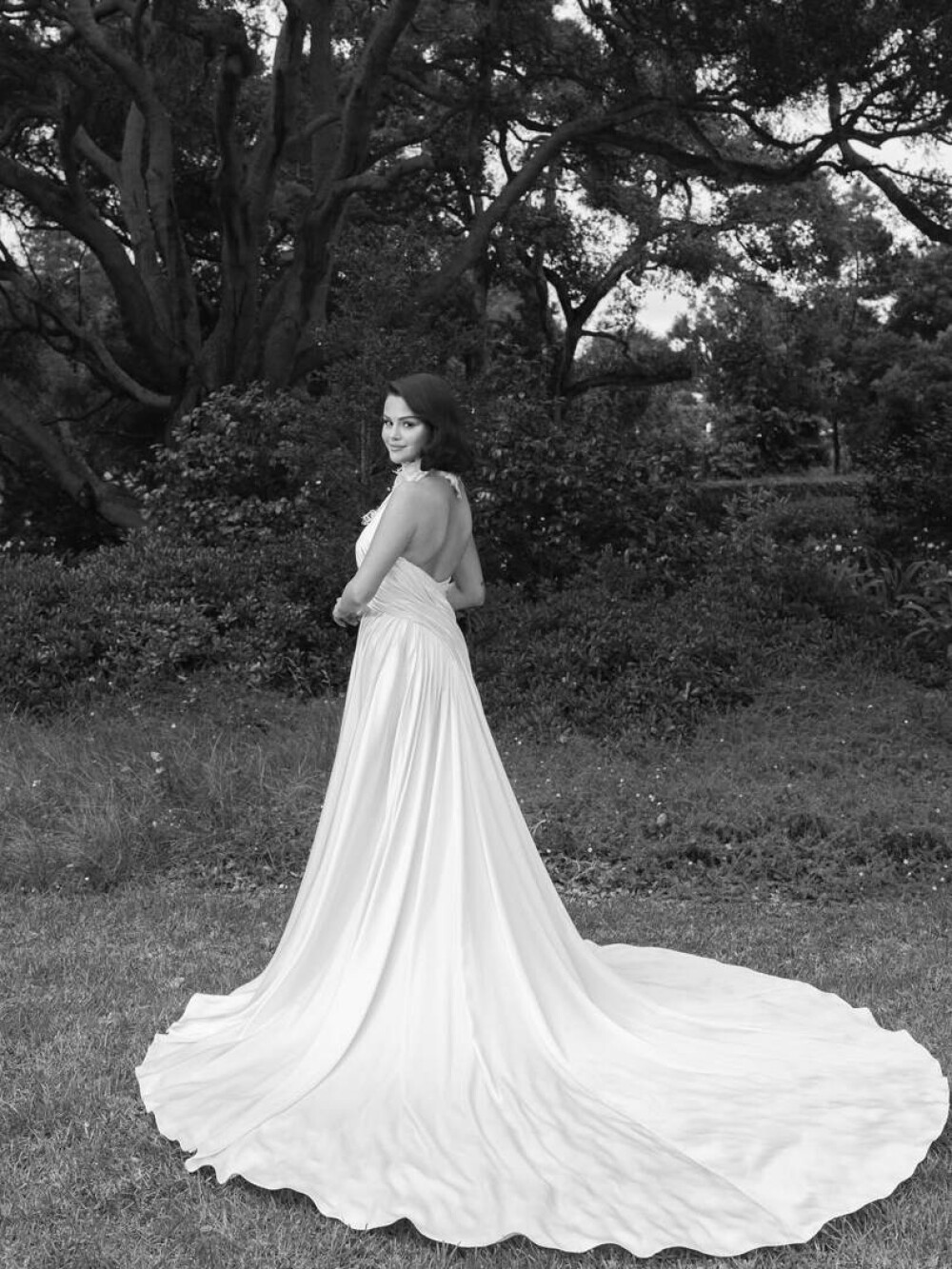 Selena Gomez și Benny Blanco, imagini noi de la nuntă. Câte rochii a avut artista. GALERIE FOTO - Imaginea 36