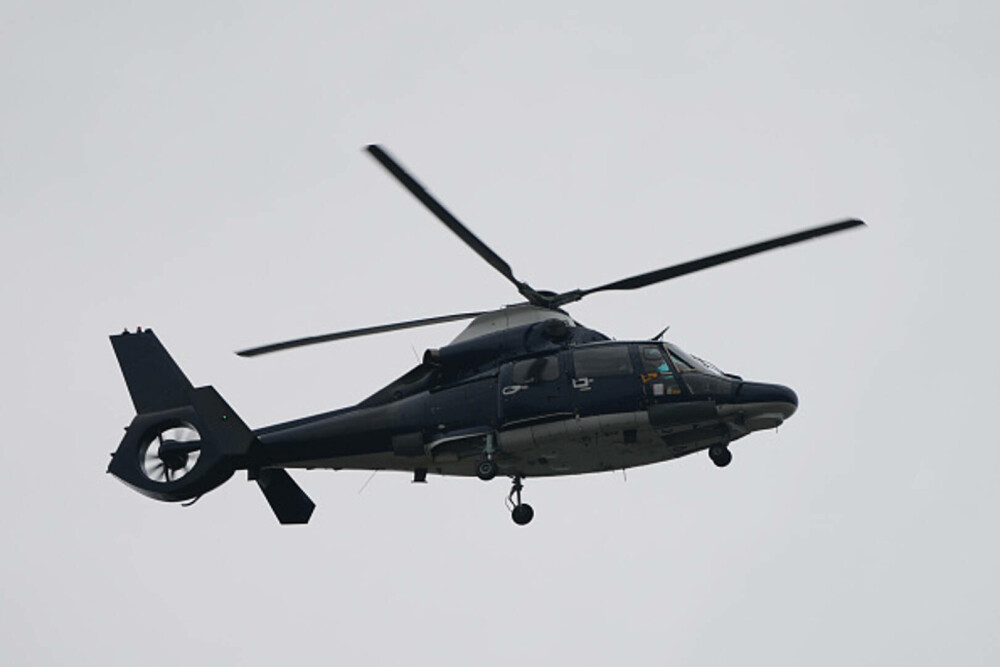 Atac armat lângă o sinagogă din Manchester. Două persoane au murit, alte trei sunt în stare gravă. Suspectul a fost împuşcat - Imaginea 34