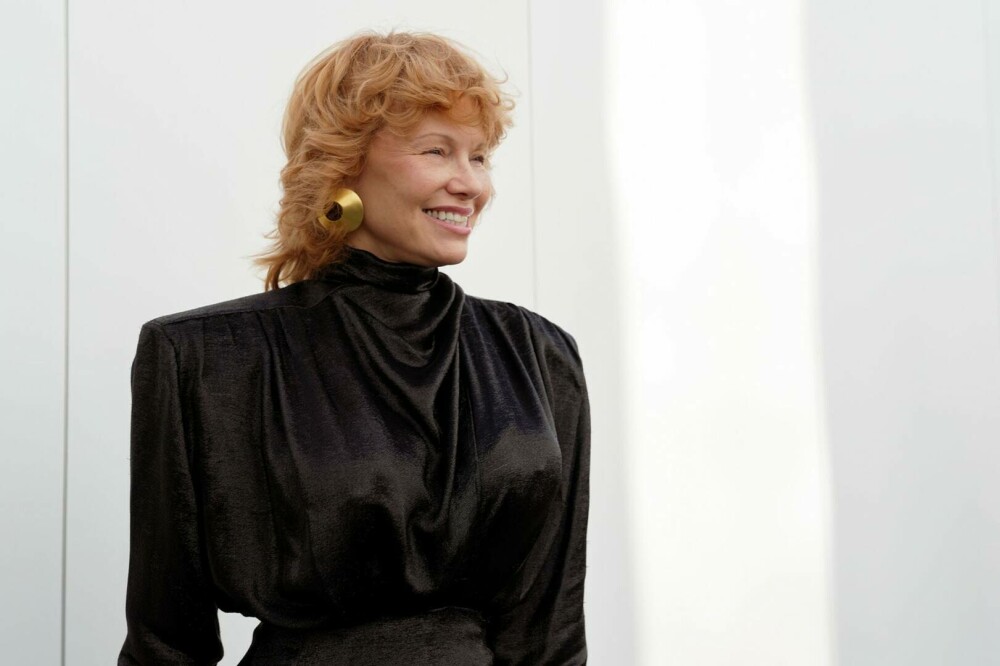 Pamela Anderson, de nerecunoscut. Schimbare radicală de look la Săptămâna Modei de la Paris. GALERIE FOTO - Imaginea 41