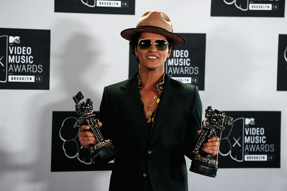 Bruno Mars împlineşte 40 de ani. Detalii neștiute despre viața artistului. GALERIE FOTO - Imaginea 9