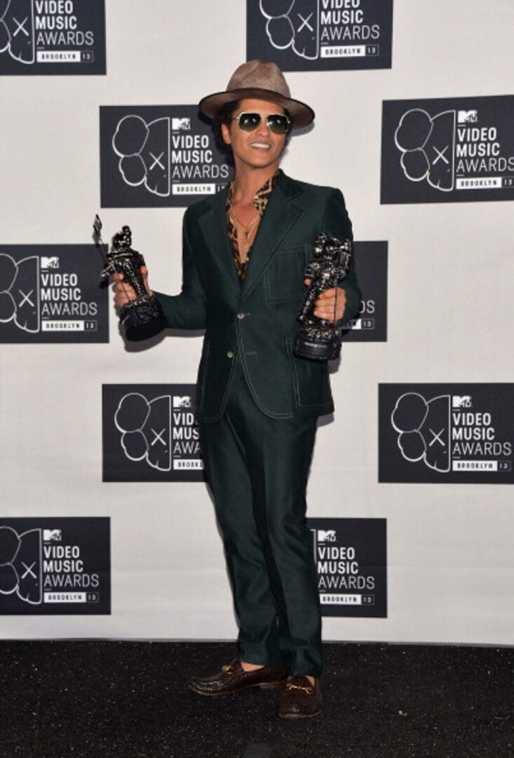 Bruno Mars împlineşte 40 de ani. Detalii neștiute despre viața artistului. GALERIE FOTO - Imaginea 10