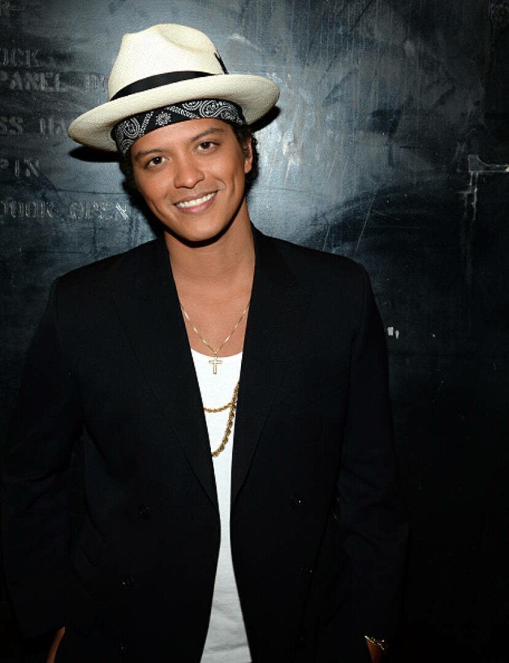 Bruno Mars împlineşte 40 de ani. Detalii neștiute despre viața artistului. GALERIE FOTO - Imaginea 14