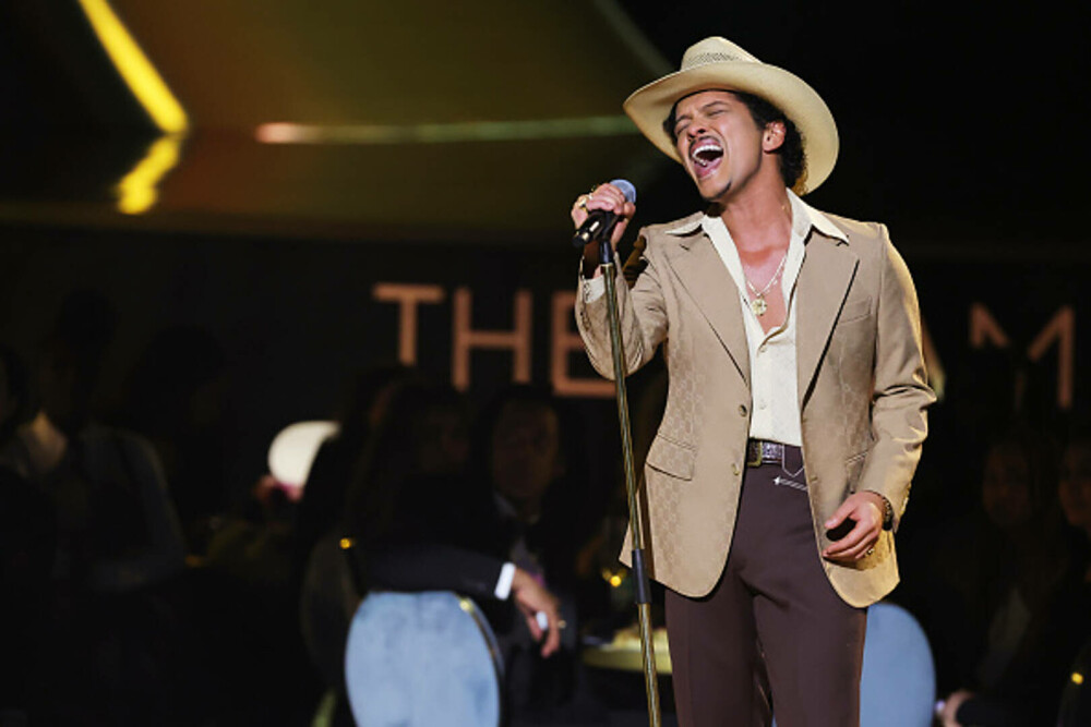 Bruno Mars împlineşte 40 de ani. Detalii neștiute despre viața artistului. GALERIE FOTO - Imaginea 40